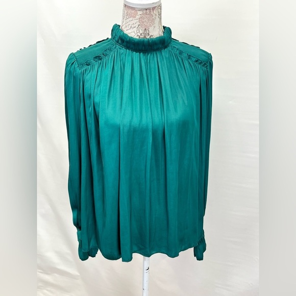 TCEC Emerald green ruched neckline poet sleeve top size M - Picture 8 of 12